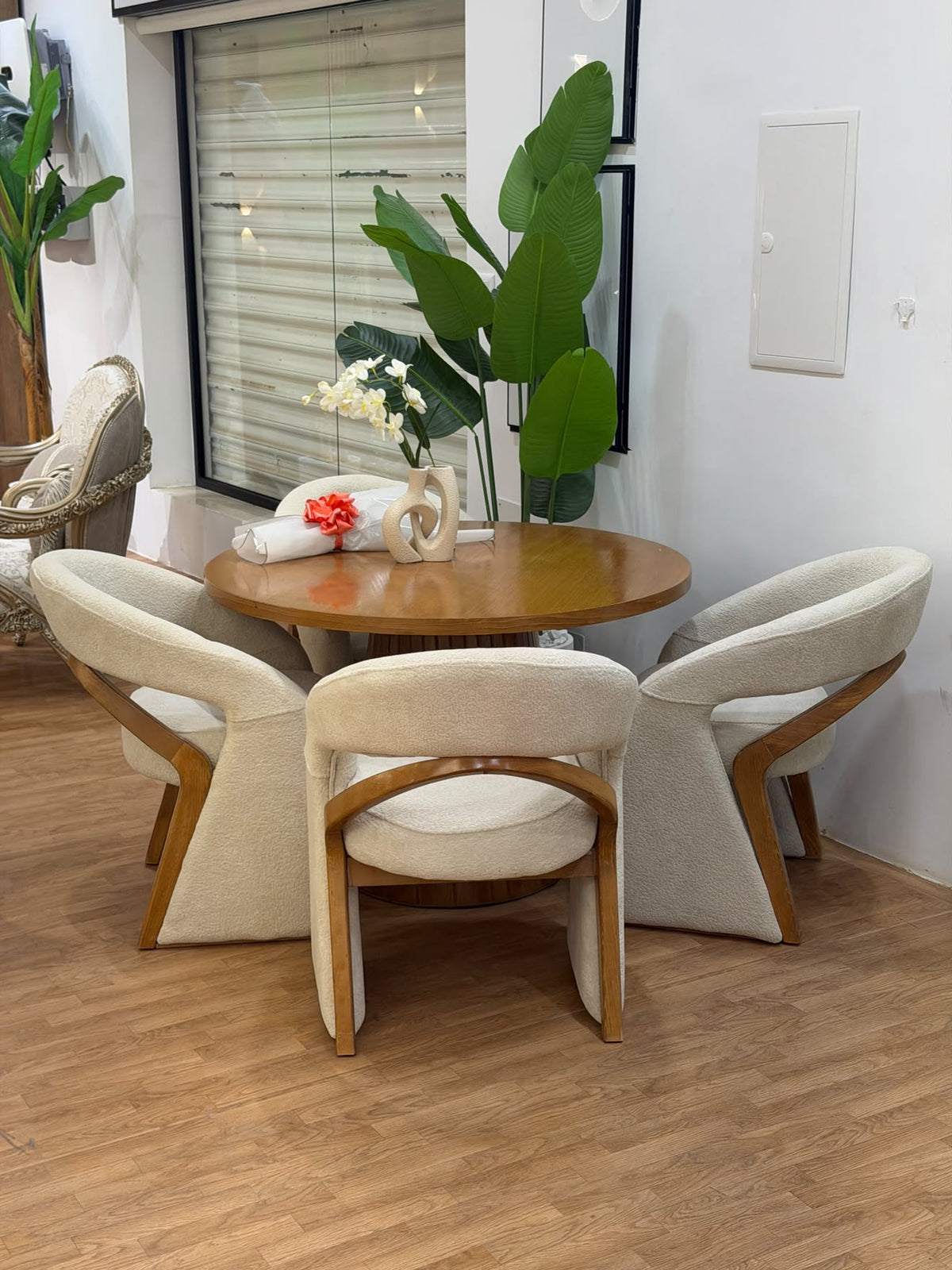 table Atef